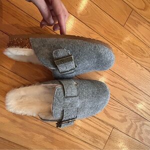 Brand new Cloud nine 100% Genuine Sheepskin
Upper:Felt Textile women 8-8.5 ca